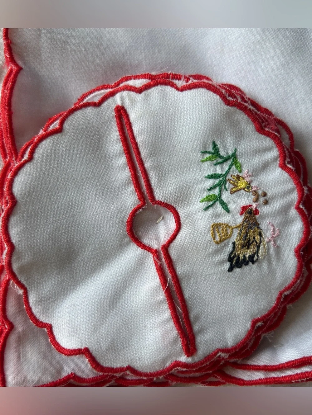 Rare vintage embroidered napkin and drink coaster 24 piece set